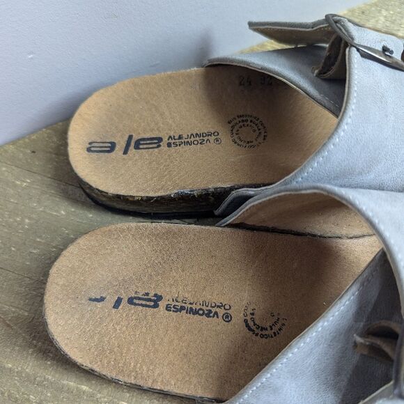 Gray Suede Double Buckle Comfort Sandals – A/C Alejandro Espinoza Size 7 - Picture 4 of 8